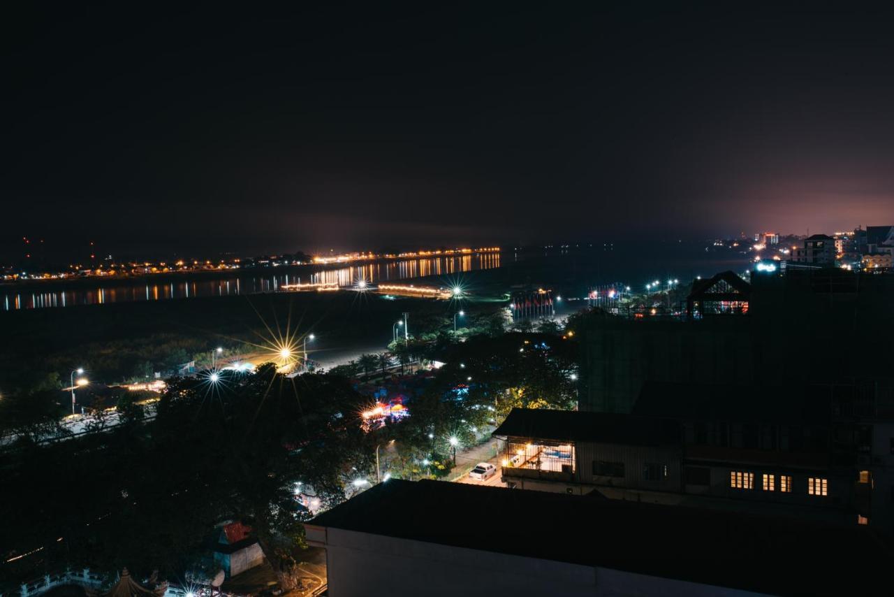 V Hotel Vientiane Eksteriør bilde