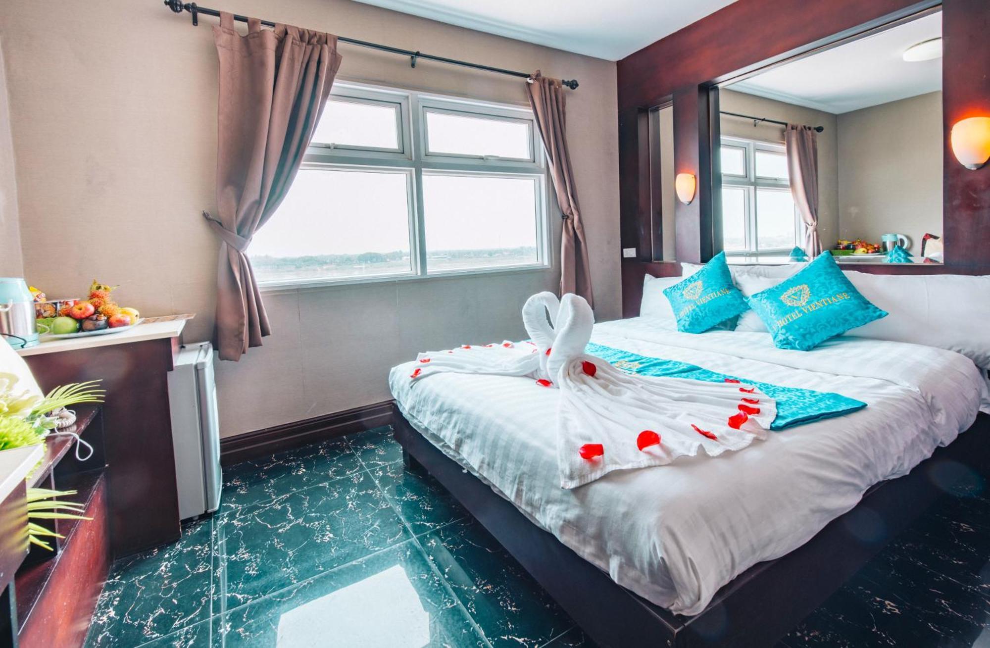 V Hotel Vientiane Eksteriør bilde